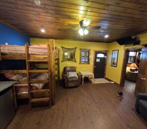 1 bedroom, iron/ironing board, internet, bed sheets - Avie's Hideaway, Exclusive Private Riverfront @Vacation Frio River Room #1 (Concan)