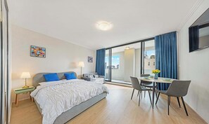 1 bedroom, desk, iron/ironing board, WiFi