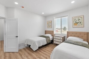 3 Schlafzimmer, Schreibtisch, kostenloses WLAN, Bettwäsche