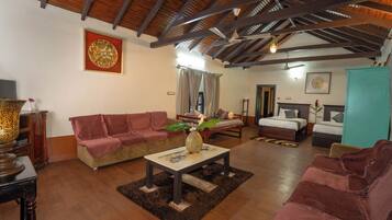 Family Loft, Air conditioning, Bay View | Iron/ironing board, bed sheets