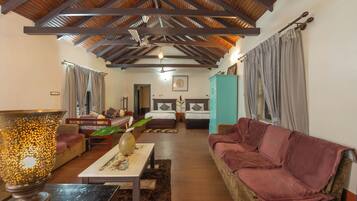 Family Loft | Iron/ironing board