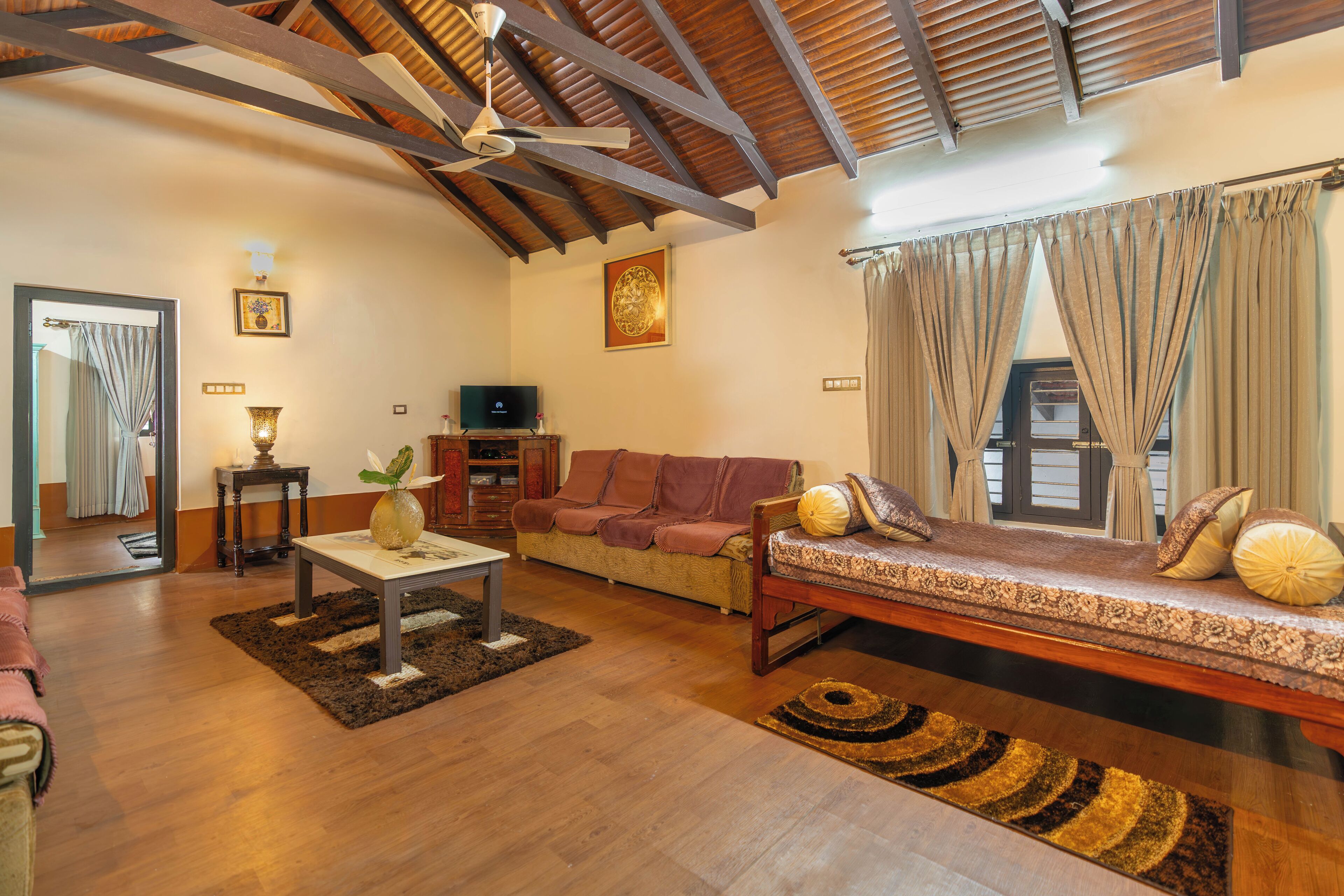 Familien-Loft, Klimaanlage, Buchtblick | Bügeleisen/Bügelbrett, Bettwäsche