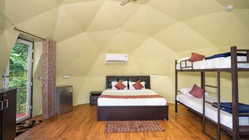 Honeymoon Cabin, Bay View