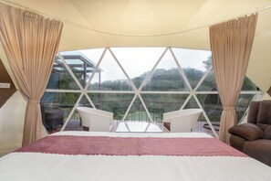 Hytte – honeymoon, utsikt mot innsjø | Utsikt mot innsjø