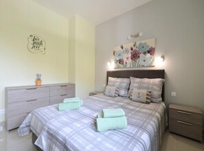 Apartment (Three Bedroom Apartment with Balcony) | 3 bedrooms