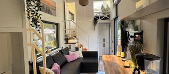 Tiny House Queen Dream with Private Terrace, Private Garden and Wi-Fi