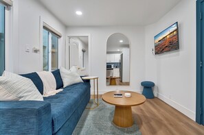 Living area - Newly Remodeled 1-BR Suite in Beachfront Building (Newport Beach)