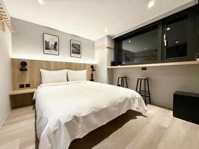 N2 Hotel