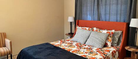 Desk, iron/ironing board, travel cot, WiFi