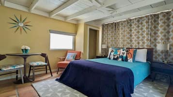 1 chambre, bureau, fer et planche Ă  repasser, lit parapluie