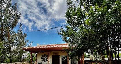 1 bed cute casita near NMSU, pet friendly