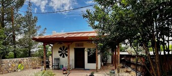 1 bed cute casita near NMSU, pet friendly