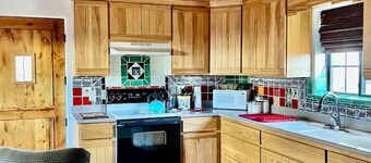 1 bed cute casita near NMSU, pet friendly