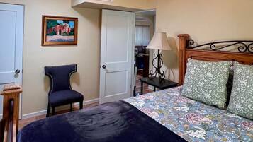 3 bedrooms, desk, iron/ironing board, travel cot