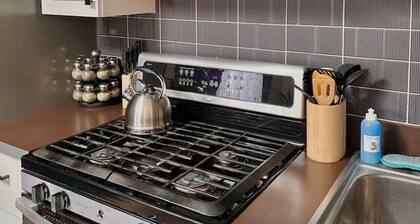 Downtown Midcentury Studio+ 3 mins to Farmer`s Mkt