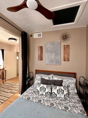 Desk, iron/ironing board, travel cot, WiFi