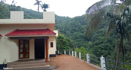 Skylark Homestay Panchalimedu - Wake up to the aroma of cardamom & cloves.