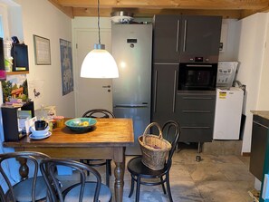 Dining - Vacation home on Lake Ammersee for family or vacation with friends, pet-friendly (Pähl)
