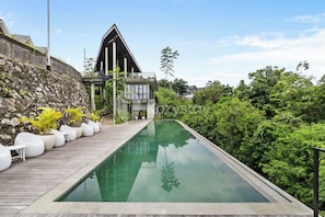 Outdoor pool, pool loungers