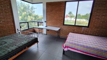 4 soverom, strykejern/-brett, wi-fi (inkludert) og sengetøy