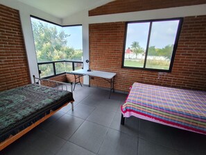 4 Schlafzimmer, Bügeleisen/Bügelbrett, kostenloses WLAN, Bettwäsche