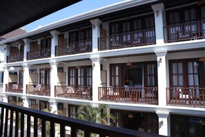 Caja fuerte, sistema de insonorización, wifi gratis