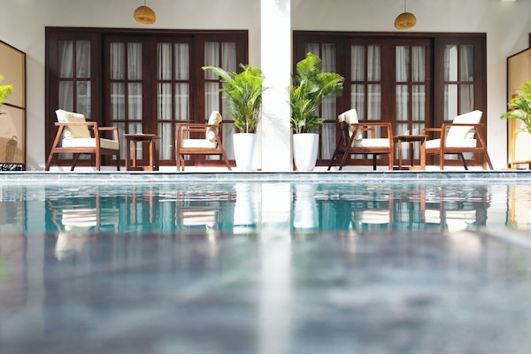 In-room safe, soundproofing, free WiFi