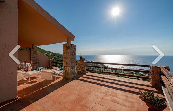 House, 2 Bedrooms, Smoking, Private Pool | Balcony