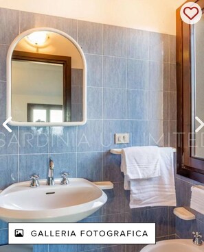 House, 2 Bedrooms, Smoking, Private Pool | Bathroom