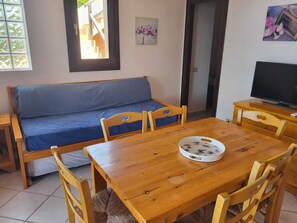 Rumah, 2 kamar tidur, Boleh Merokok, kolam renang pribadi | Tempat makan
