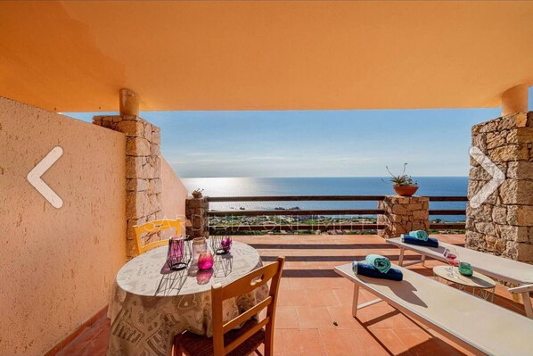 House, 2 Bedrooms, Smoking, Private Pool | Balcony