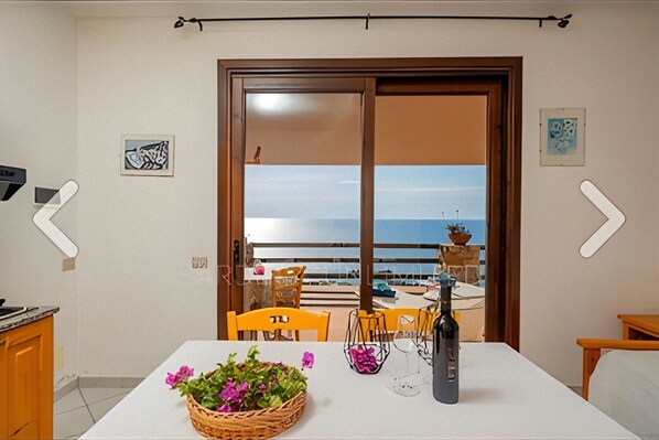 Dining - Villa Sunny Side - Panoramic View (Trinità d'Agultu e Vignola)