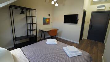 1 bedroom, internet, bed sheets