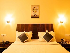 Phòng Premium | Phòng tắm | Buồng tắm vòi sen, vòi sen phun mưa, khăn tắm, xà phòng