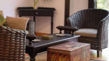 Comfort Villa, Garden View | Living area