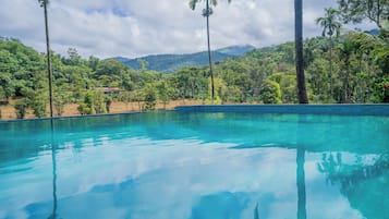 Piscina externa