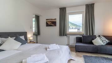 1 chambre, lit parapluie, Wi-Fi gratuit, draps fournis
