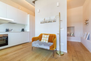 Interior - Refined Stylish Milanese Studio Apartment (Milano)
