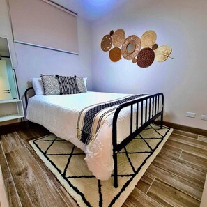 Iron/ironing board, Internet, bed sheets, wheelchair access