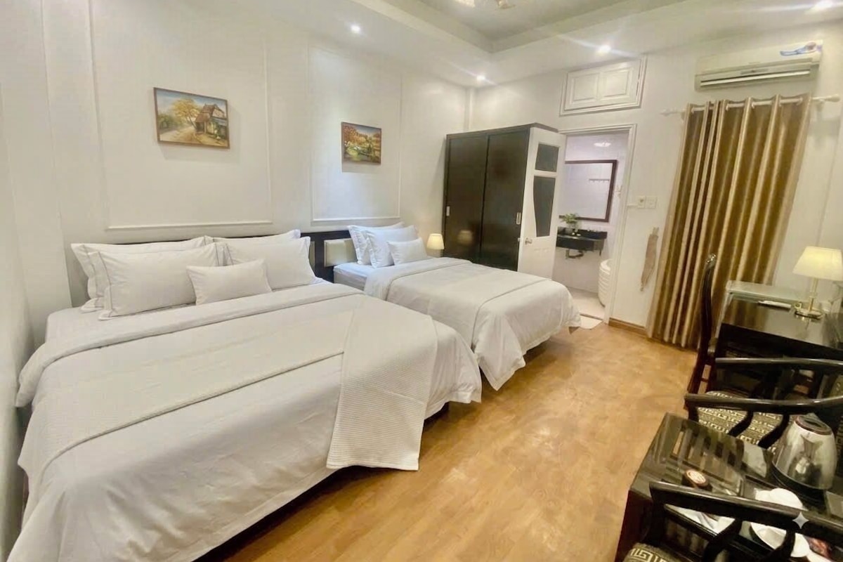 Family Room | Free WiFi