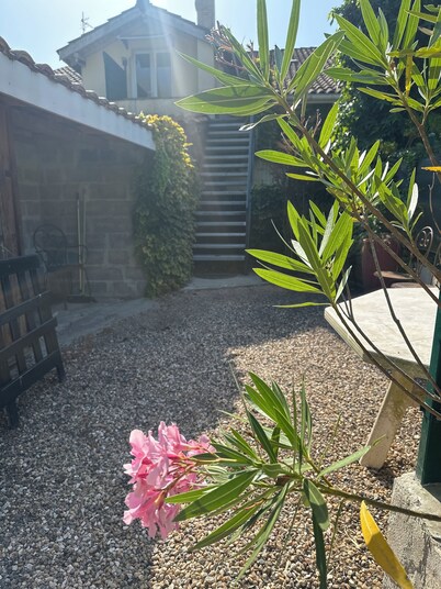 Housing, with Gardener