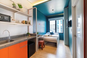 In-room safe, desk, laptop workspace, free WiFi