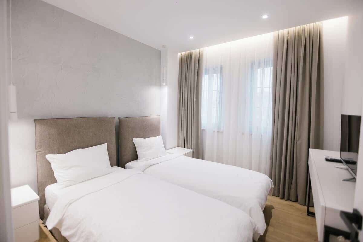 24 chambres, fer et planche à repasser, Wi-Fi