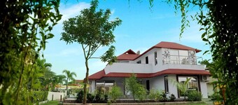 Cozy 1-bedroom bungalow with AC and fitness room in lovely UBHARAT