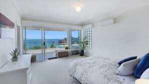 3 bedrooms, iron/ironing board, Internet, bed sheets - The Lookout 2 Sleep 6 (AVOCA BEACH)