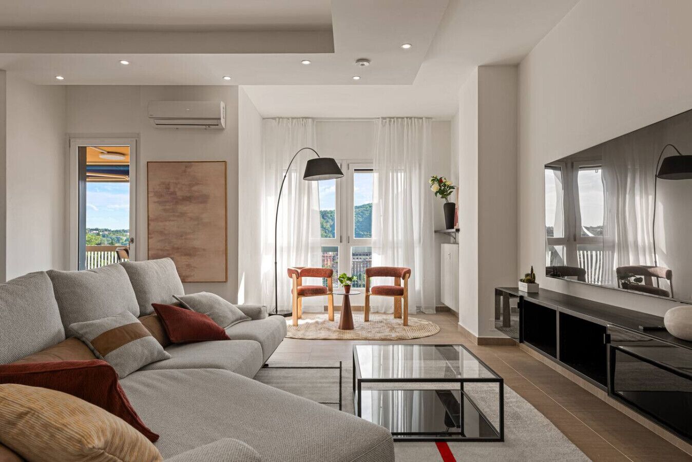 Télévision, chaîne hi-fi