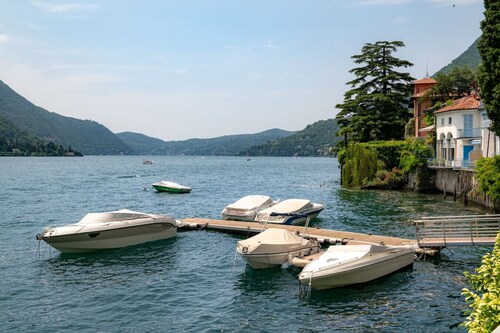 The Como Lakeview Townhouse