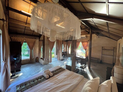 Happy House 1 - Private Bungalow with Pool & Garden View at HappyZen Farm