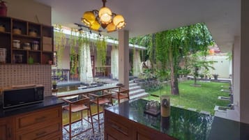 Classic Villa, 3 Bedrooms, Kitchen, Courtyard Area | Private kitchen | Fridge, microwave, stovetop, toaster