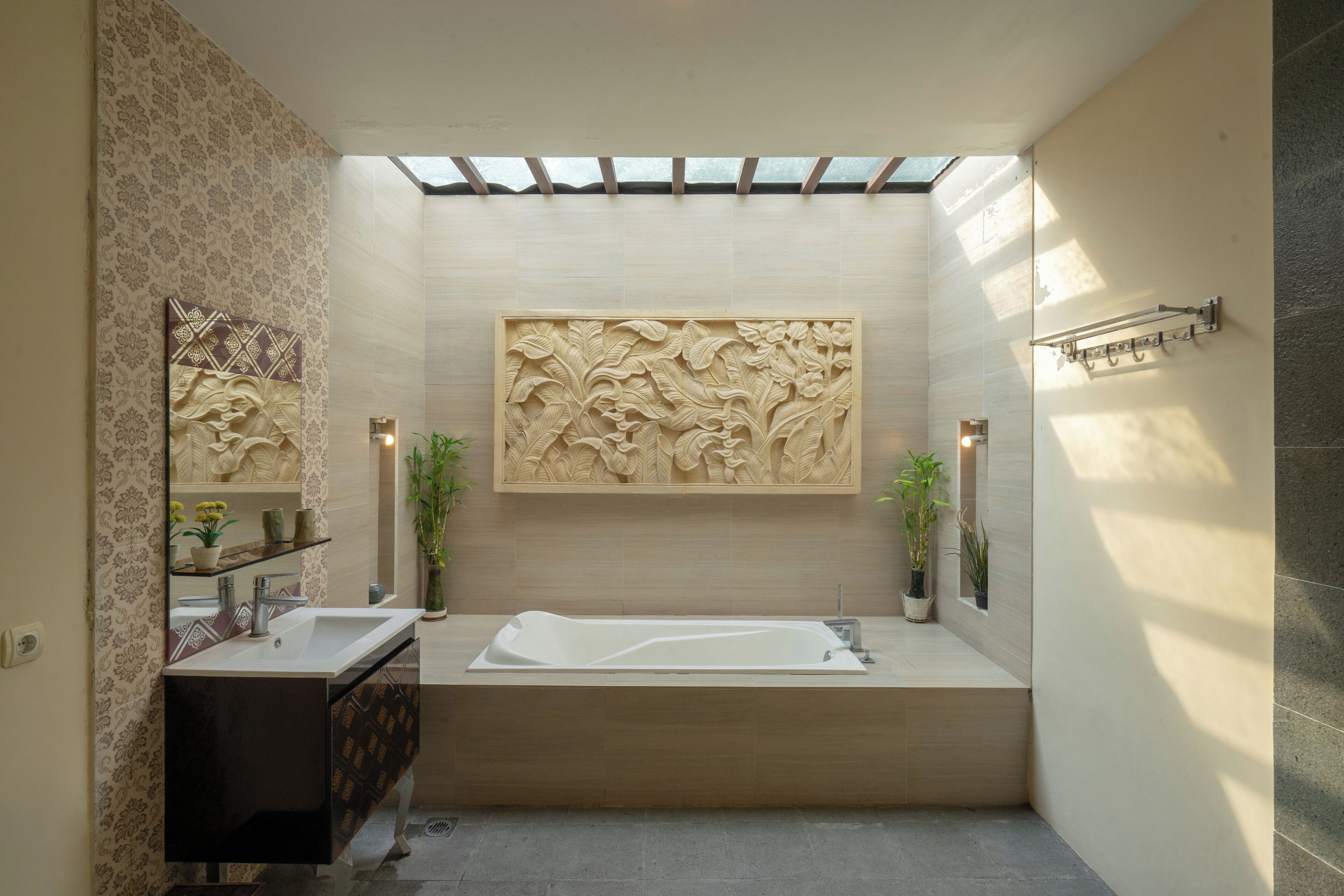 Villa clásica, 3 habitaciones, cocina, en el área del patio | Baño | Amenidades de baño gratuitas, secadora de cabello, pantuflas, toallas 